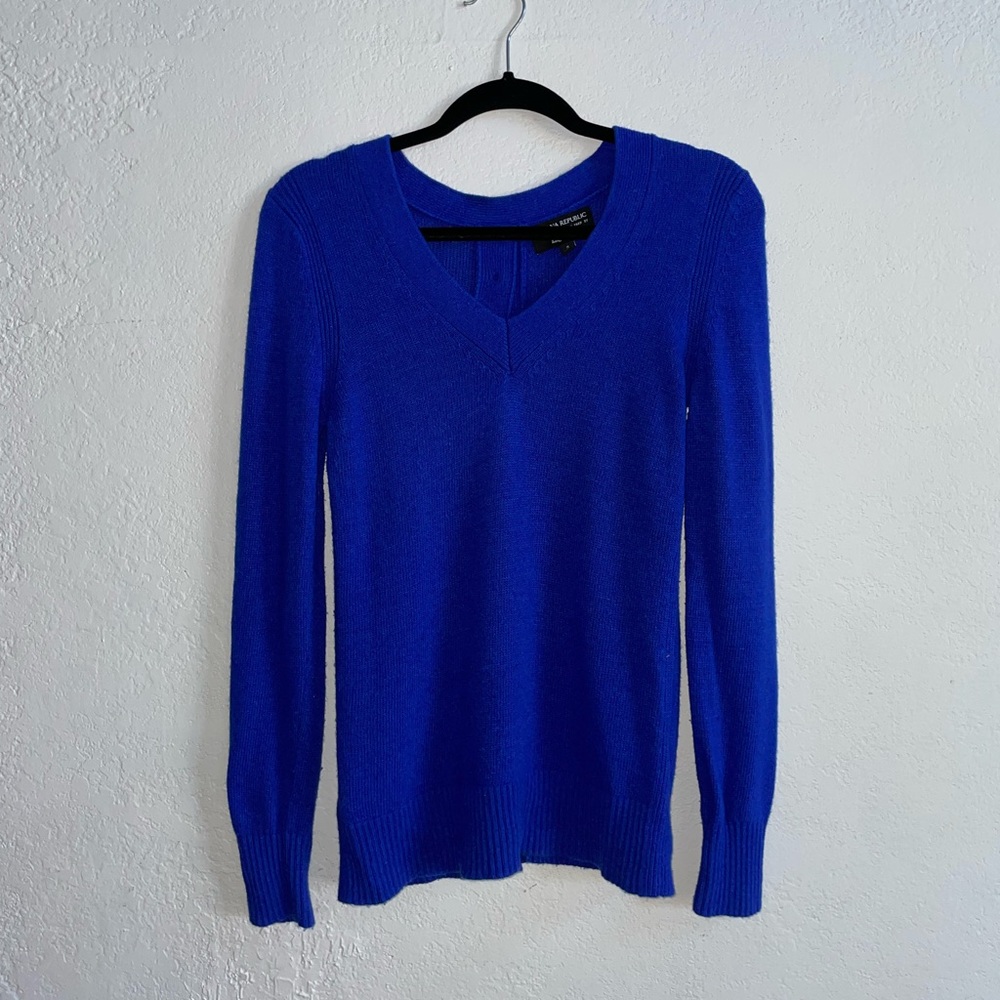 Banana Republic Small Filpucci Fine Italian Yarn Minimalist Button Back Sweater
